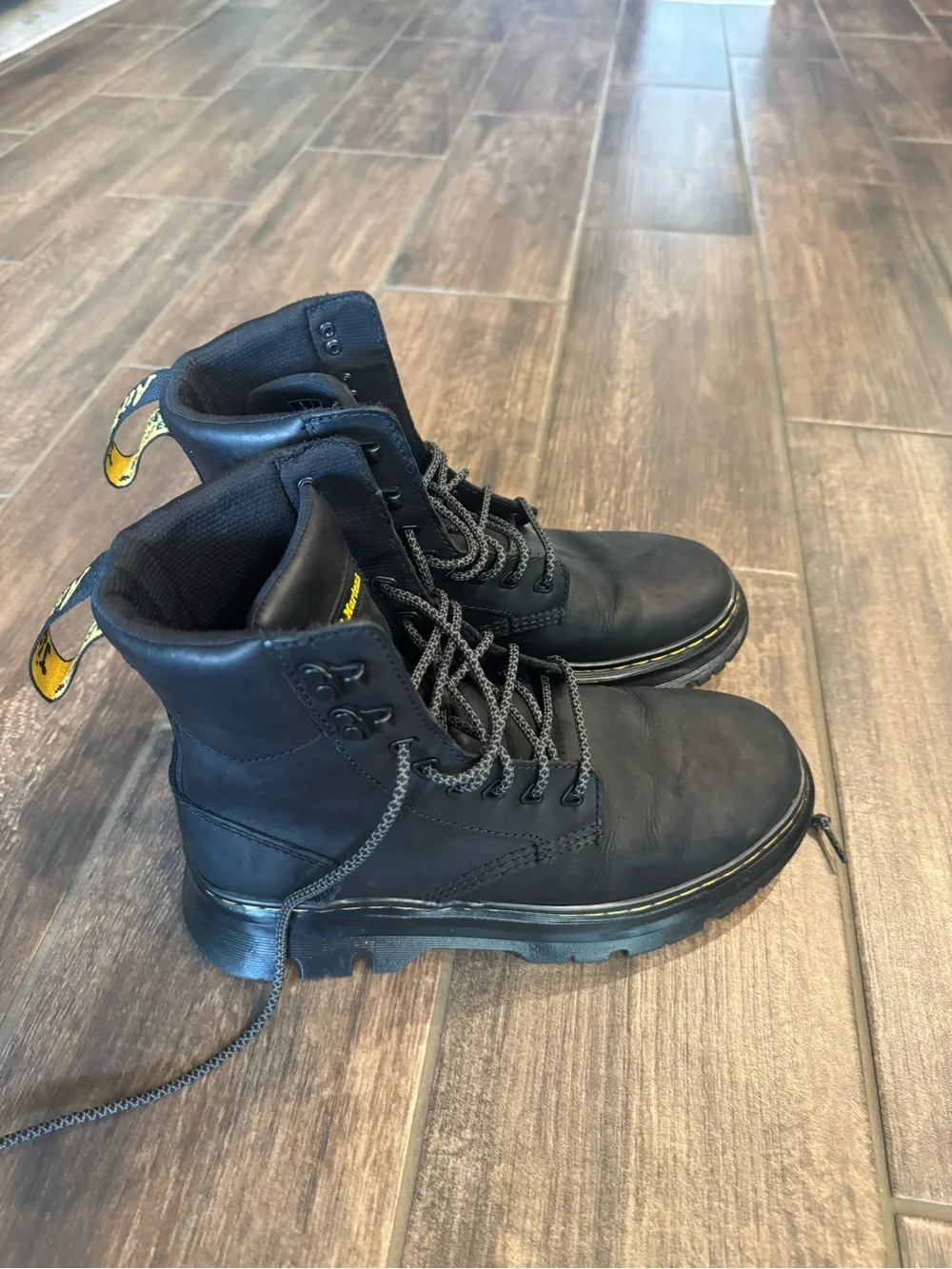 Dr. Martens classic black
